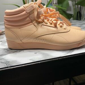 Reebok Women's Peach High-Top Sneakers